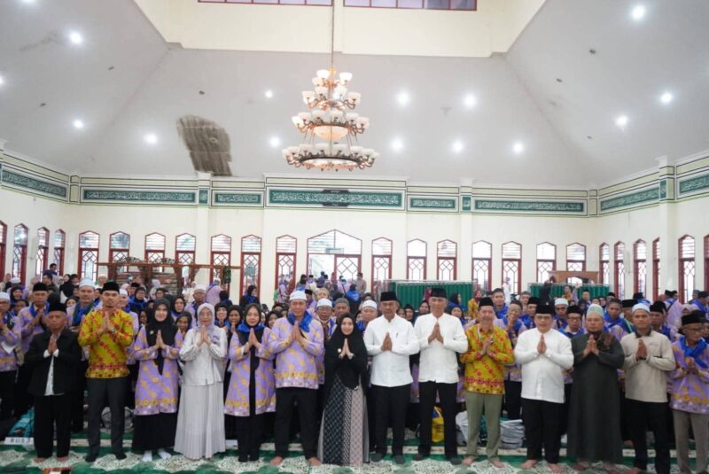 keberangkatan calon jamaah haji asal pagar alam menuju asrama haji palembang