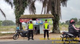 Hadir di tengah masyarakat! Polsek Buay Madang Timur laksanakan giat patroli pagi dan KRYD di Desa Srikaton untuk antisipasi kejahatan jalanan dan pencegahan Karhutla.