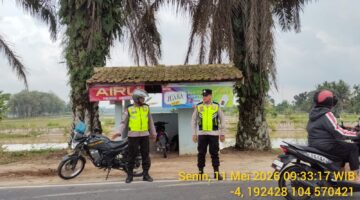 Hadir di tengah masyarakat! Polsek Buay Madang Timur laksanakan giat patroli pagi dan KRYD di Desa Srikaton untuk antisipasi kejahatan jalanan dan pencegahan Karhutla.
