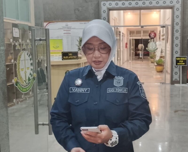 Foto Kepala Seksi Penerangan Hukum (Kasi Penkum) Kejati Sumsel, Dr. Vanny Yulia Eka Sari SH MH