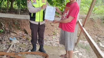Cegah Karhutla sedini mungkin! Polsek Buay Madang Timur rutin laksanakan sosialisasi dan sebar maklumat larangan membakar lahan kepada petani dan masyarakat di wilayah hukum Buay Madang Timur.