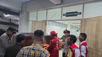 Korban saat dibawa ke RS Bhayangkara Palembang untuk dilakukan autopsi.
