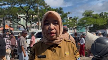 Kepala Bidang Sarana dan Sarana Distribusi Perdagangan (SSDP) Dinas Perdagangan Kota Palembang, Elsa Noviani saat diwawancarai, Rabu (13/5/2026). Foto: Tia
