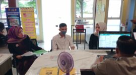 Foto:  korban didamoingi kuasa hukumnya dari LBH Bima Sakti