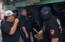 Foto : pelaku saat di grebek polisi
