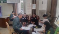 Saat Tim Pidsus Kejari Palembang Melimpahkan Berkas Tersangka Ke PN Tipikor Palembang, Selasa (19/5/2026)