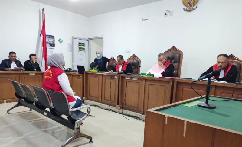 Saat Terdakwa Kurniati Hasda Ayu Jalani sidang perdana di PN palembang, Selasa (19/5/2026)