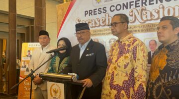 Ketua Badan Penganggaran MPR RI Melchias Markus Mekeng saat konferensi pers usai kegiatan sarasehan di Ballroom Hotel Aston Palembang, Selasa (19/5/2026). Foto: Tia