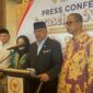 Ketua Badan Penganggaran MPR RI Melchias Markus Mekeng saat konferensi pers usai kegiatan sarasehan di Ballroom Hotel Aston Palembang, Selasa (19/5/2026). Foto: Tia