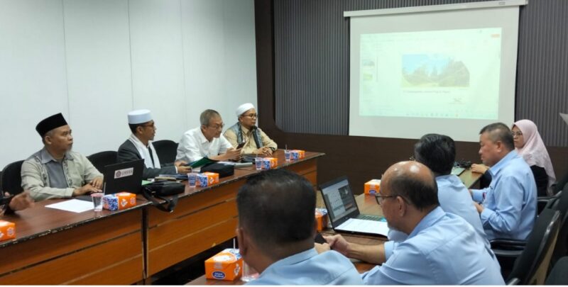 Caption : Majelis Ulama Indonesia (MUI) Kabupaten Muara Enim memperkuat sinergi dengan PT Tanjung Enim Lestari (TEL) melalui audiensi dan silaturahmi yang digelar di ruang pertemuan PT TEL, Selasa (19/5/2026).