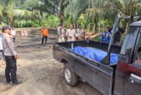 Jasad korban saat dievakuasi ke RSUD Dr H M Rabain Muara Enim. Foto: dokumen polisi.