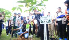 Gubernur Sumsel, Herman Deru saat menghadiri Festival Kehutanan yang diselenggarakan di Kampus UIN Raden Fatah Palembang pada, Kamis (21/5/2026). Foto: Pemprov Sumsel