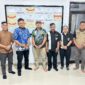 Bupati OKU Timur Lanosin, didampingi Plt Kadisperindag Fajri Nuryadi, saat menggelar koordinasi bersama pengelola SPBU dan jajaran pemerintah kecamatan di wilayah Belitang. 
