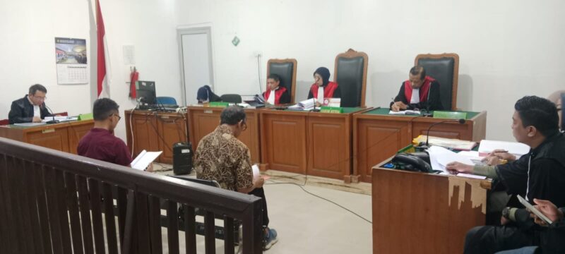 Saat JPU bacakan surat dakwaan kedua Terdakwa di sidang yang digelar di PN Tipikor Palembang , Senin (25/5/2026)