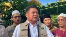 Gubernur Sumsel, Herman Deru saat diwawancarai langsung di Masjid Taqwa Palembang, Selasa (26/5/2026). Foto: (Tia)
