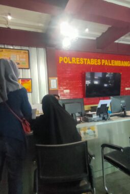 Istri Disiksa Suami karena Cemburu dan Judi Slot, Disundut Rokok hingga Diancam Pisau