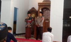 Lewat ‘Safari Jum’at Menyala’, Polsek Buay Madang Timur Serap Aspirasi Warga di Masjid Al Jami’