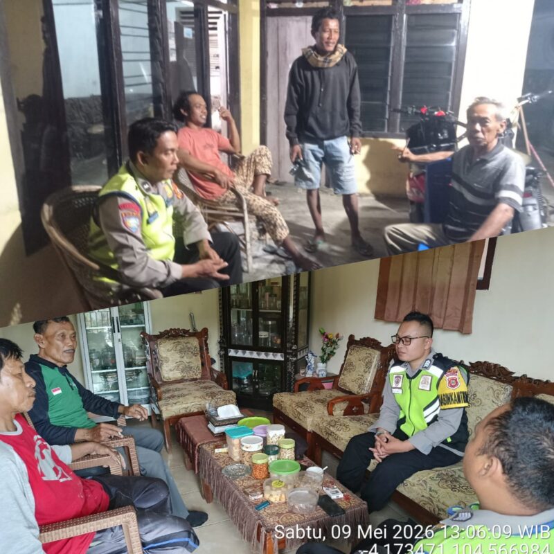 Wujudkan lingkungan aman, Polsek Buay Madang Timur sambangi warga untuk edukasi Kamtibmas dan sosialisasikan program Quick Response. 
