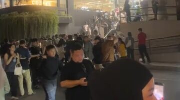 Kebakaran Hebat di Kawasan PIM Palembang, Kepulan Asap Hitam Gegerkan Warga