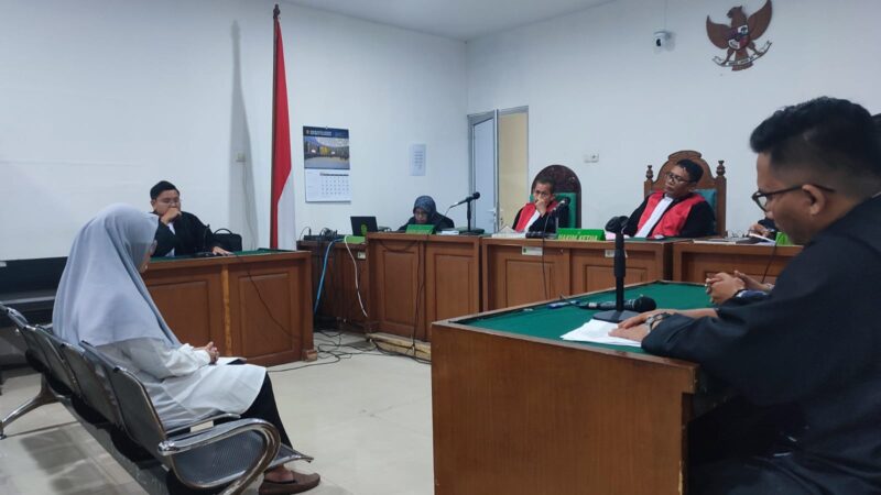 Saat terdakwa dihadirkan dalam sidang yang digelar di PN Tipikor Palembang, Rabu (3/6/2026) untuk mendengarkan tuntutan pidana dari JPU