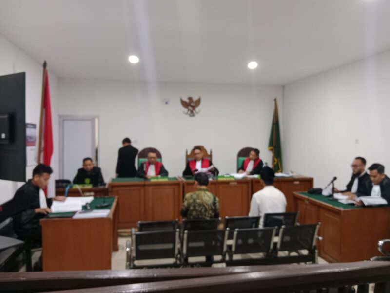 Saat Dua terdakwa dihadirkan di PN Tipikor Palembang Kamis (4/6/2026) untuk mendengarkan pembacaan tuntutan dari JPU