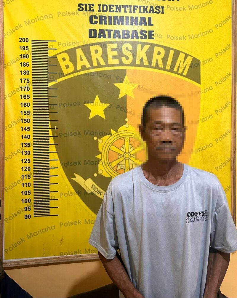 Tersangka saat diamankan.