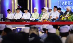 Ribuan Jemaah Padati PSCC, Ratu Dewa Hadiri Tabligh Akbar Bersama Habib Syech