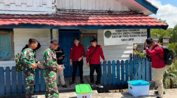 Tim Penyidik Kejari OKI yang tergabung dalam Tim Pidsus Kejati Sumsel saat melakukan penggeledahan ketiga di Kantor KUPP Kelas III Sungai Lumpur, Kabupaten OKI, Sabtu (6/6/2026).