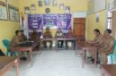 Personel Polsek Buay Madang Timur, Bripka Nur Holik dan Brigadir Tedy Heryadi, melakukan pertemuan silaturahmi dengan perangkat desa di Kantor Desa Kedu, Kecamatan Buay Madang Timur, Kabupaten OKU Timur. 
