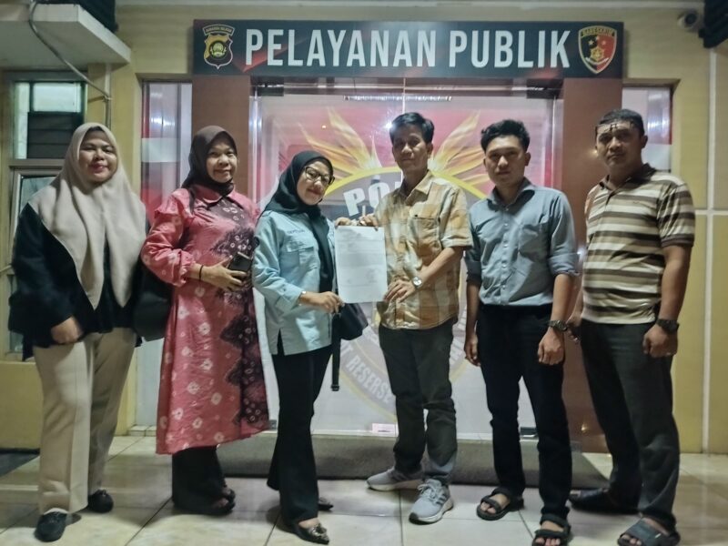 Foto : pihak yayasan membuat laporan di polda Sumsel