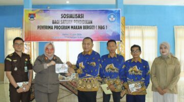 fhoto : kajari pagar alam gandeng dunia pendidikan sosialisasi jaga dapur mbg