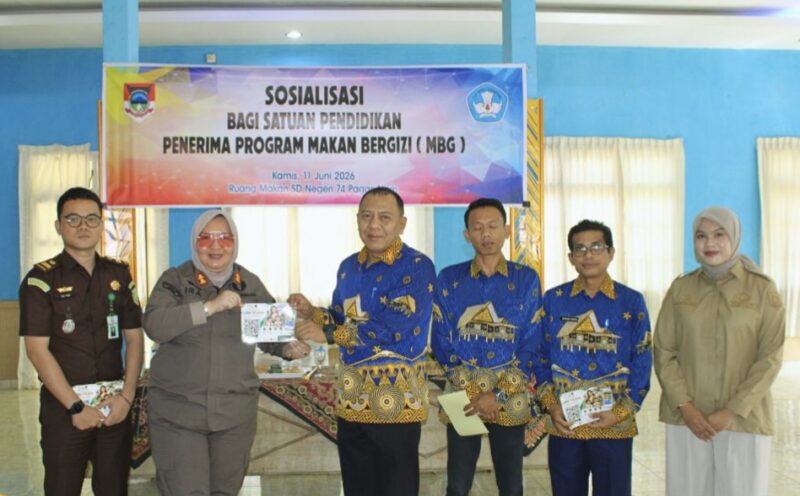 fhoto : kajari pagar alam gandeng dunia pendidikan sosialisasi jaga dapur mbg 
