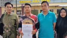 Foto : korban didampingi kuasa hukumnya.