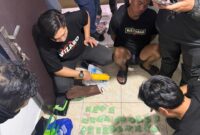 Petugas amankan satu tersangka dan ribuan serta 1,4 kilogram sabu.