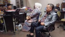M. Fadli Mahdi, SH, selaku kuasa hukum pelapor Nurjanah, saat mendampinginya di Polda Sumsel