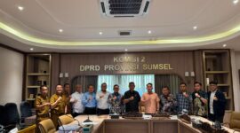 Komisi II DPRD Sumsel menerima audiensi bersama perwakilan perusahaan dan pemerintah daerah guna membahas isu strategis pembangunan serta investasi untuk mendorong pertumbuhan ekonomi daerah