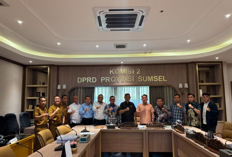 Komisi II DPRD Sumsel menerima audiensi bersama perwakilan perusahaan dan pemerintah daerah guna membahas isu strategis pembangunan serta investasi untuk mendorong pertumbuhan ekonomi daerah