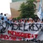 Aksi unjuk rasa mahasiswa di depan gedung DPRD Provinsi Sumsel. Senin (15/6/2026).