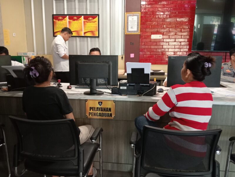 Foto : korban membuat laporan polisi