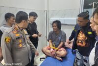 Foto : pelaku usai berobat di RS Siti Fatimah