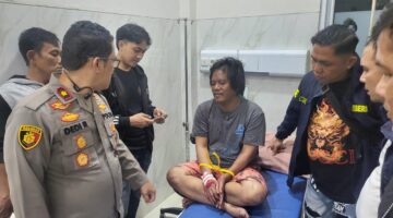 Foto : pelaku usai berobat di RS Siti Fatimah