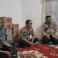 Foto Kapolsek di rumah Duka Alm Suharno