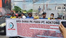 Foto : aksi Demo karyawan PT Hoktong
