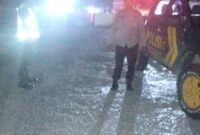 Guna menjamin rasa aman bagi masyarakat, 4 personel Polsek Buay Madang Timur Polres OKU Timur dipimpin Aiptu M Ali Amin melaksanakan giat Kegiatan Rutin Yang Ditingkatkan (KRYD) dan Patroli Subuh di Jalan Desa Sumber Asri. 