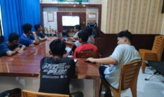 Pererat Kebersamaan, Polsek Buay Madang Timur Gelar Nobar Pesta Bola Dunia 2026 Bersama Warga