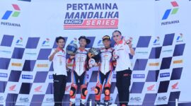 Di kelas Junior 250cc tim ART juga berhasil menambah koleksi dengan perolehan podium 3 oleh Nabil Sahzena (kedua dari kanan) saat race 1 hari sabtu. Lalu disusul oleh Azel Savero (ketiga dari kanan) yang juga sumbang podium dengan finish ke 2 hari minggu di kelas tersebut.
