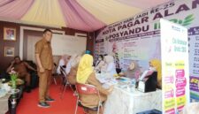 fhoto : tampak layanan kesehatan gratis di stand dinas kesehatan dalam rangka hut pagar alam ke-25