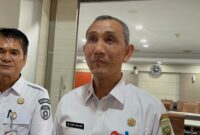 Kepala Dinas PPPA Sumatera Selatan, M. Zaki Aslam saat diwawancarai langsung usai rapat koordinasi di ruang Bina Praja pada, Rabu (24/6/2026). Foto: Tia