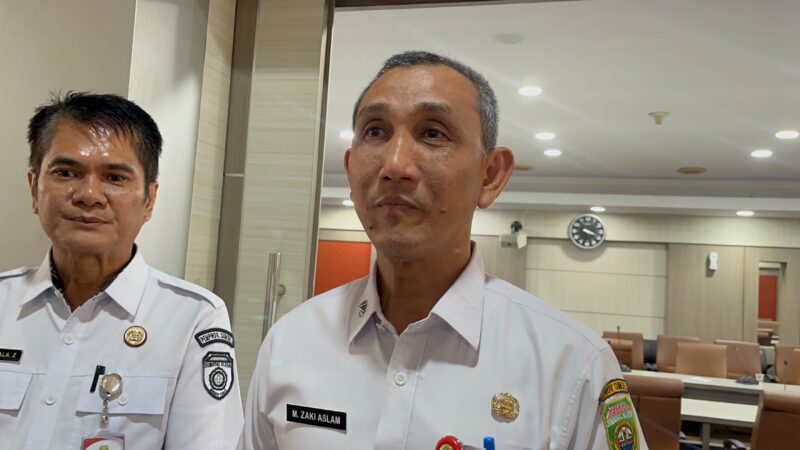 Kepala Dinas PPPA Sumatera Selatan, M. Zaki Aslam saat diwawancarai langsung usai rapat koordinasi di ruang Bina Praja pada, Rabu (24/6/2026). Foto: Tia
