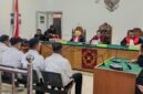 Saat keempat terdakwa dihadirkan disidang Tipikor Palembang, kamis (25/6/2026) untuk mendengarkan pembacaan putusan.
